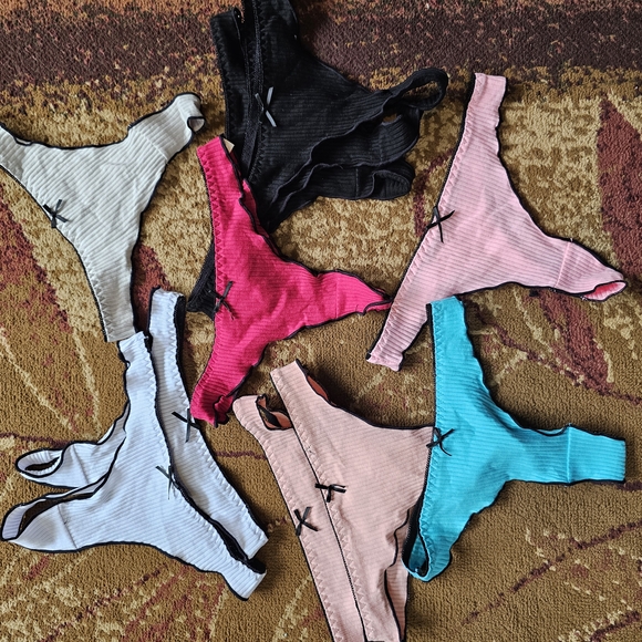 Colorful Ribbed Thong Set - Picture 1 of 4